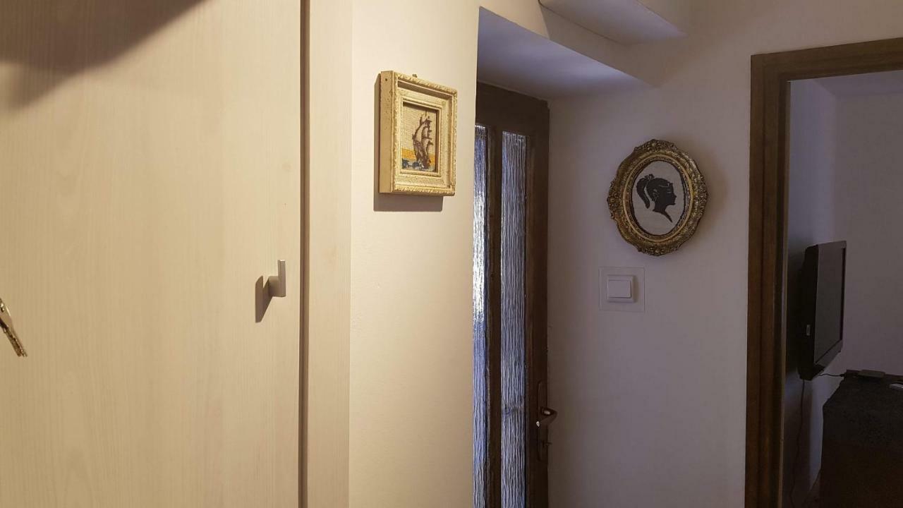 Apartment 22 Omiš Exterior foto
